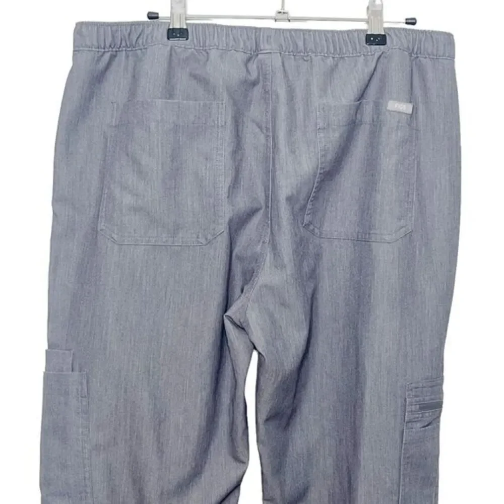 FIGS Cairo‎ Cargo Scrub Pants Men’s Size Large Tall Graphite Gray Straight Leg